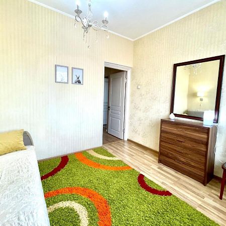 Cozy Three-Room Apartment With Mountain View Almaty Exterior foto